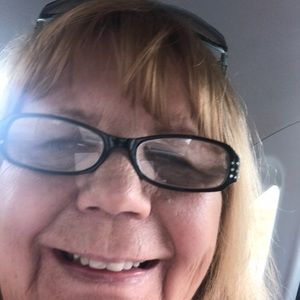 Meet your Posher, Loretta